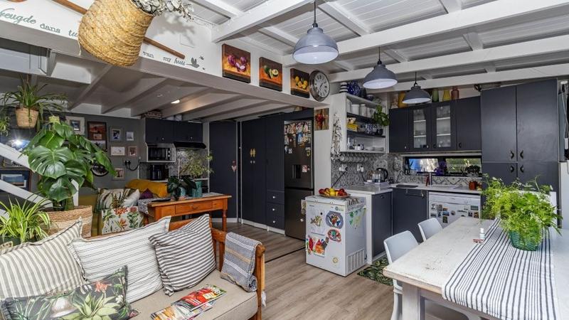 1 Bedroom Property for Sale in Stilbaai East Western Cape